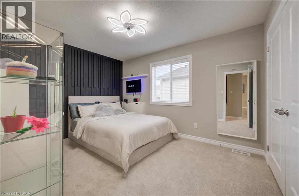 69 THEODORE SCHULER Boulevard thumbnail 19