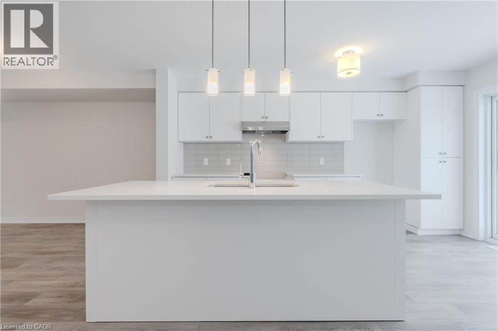 15 URBANE Boulevard thumbnail 13