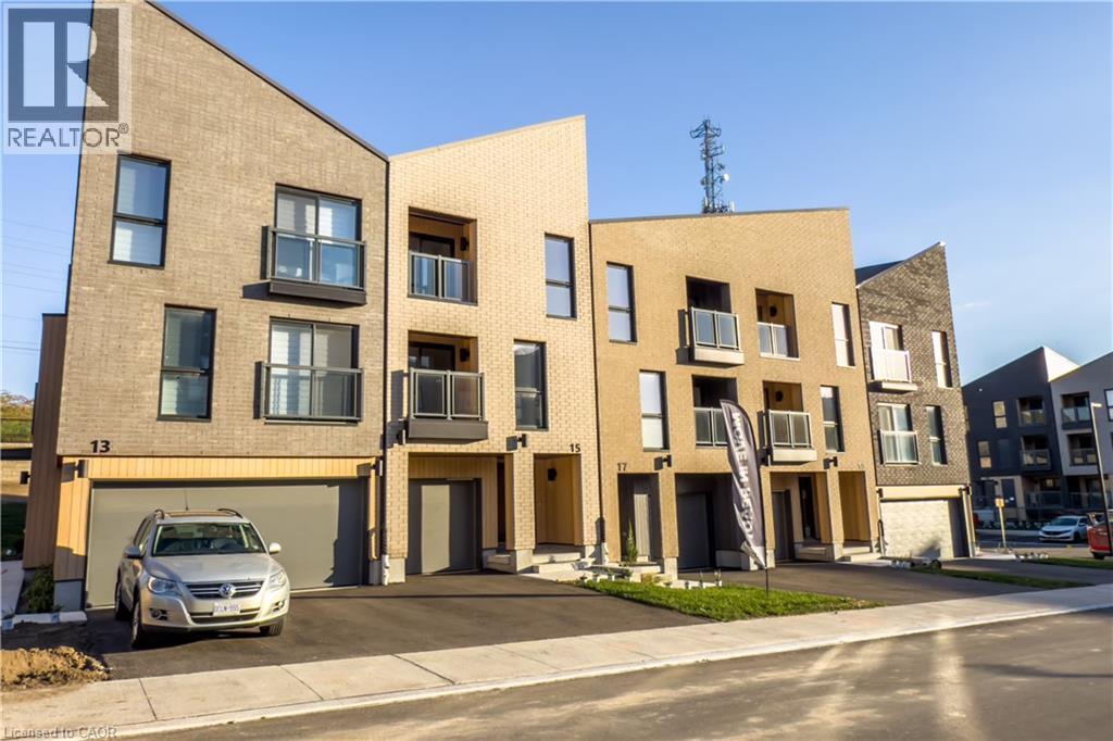 15 URBANE Boulevard thumbnail 2