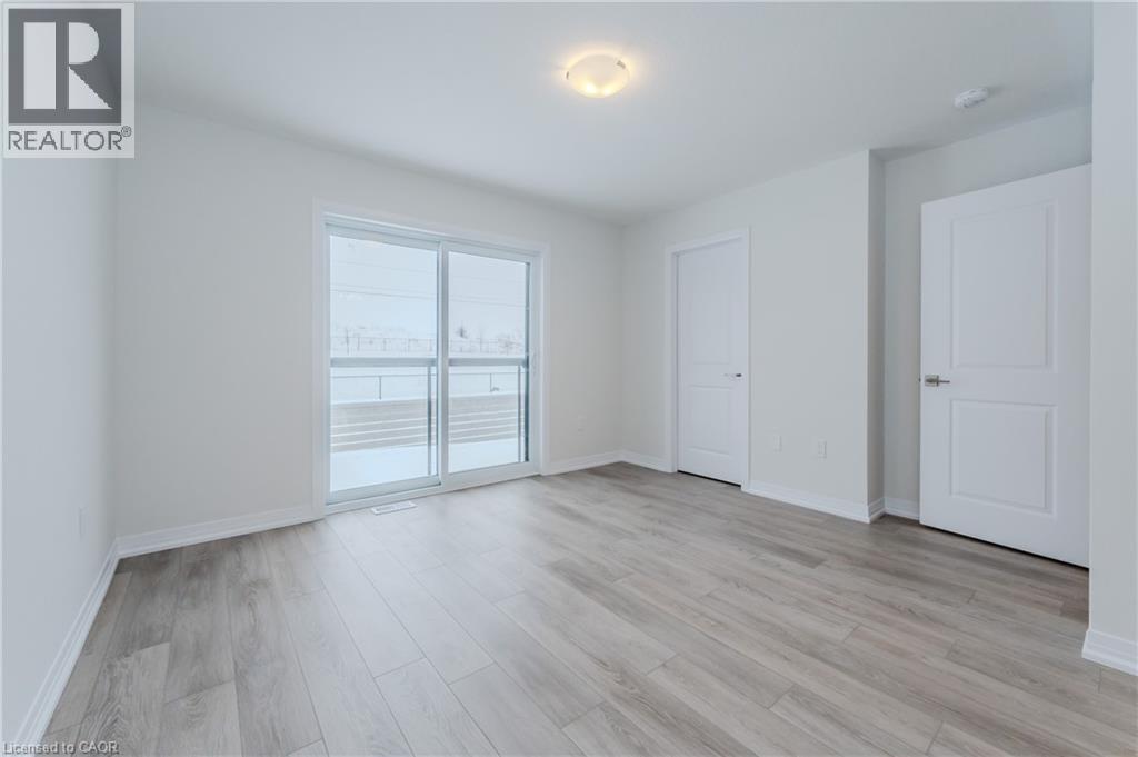 15 URBANE Boulevard thumbnail 25