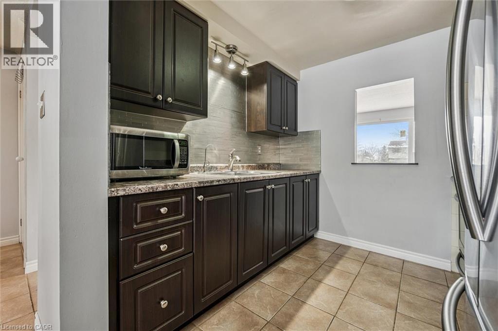 210 GLAMIS Road Unit# 9 thumbnail 13