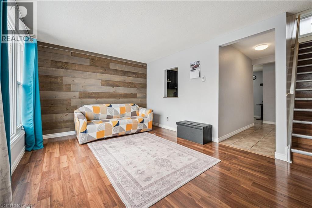 210 GLAMIS Road Unit# 9 thumbnail 16