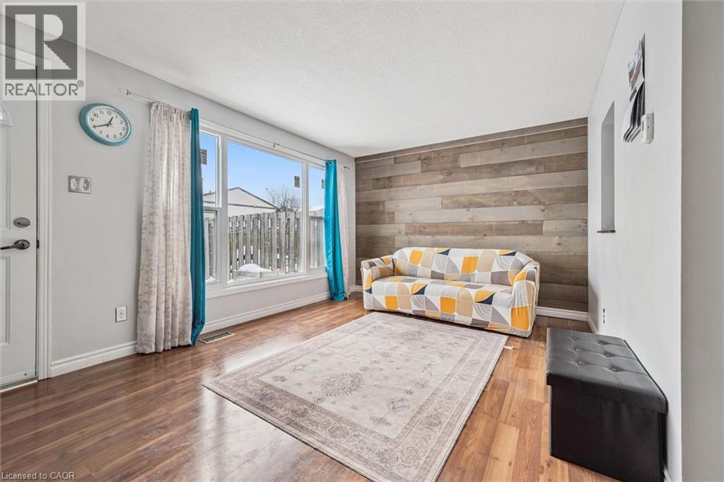 210 GLAMIS Road Unit# 9 thumbnail 17