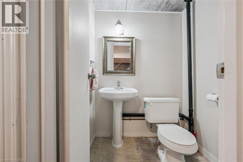 210 GLAMIS Road Unit# 9 thumbnail 36