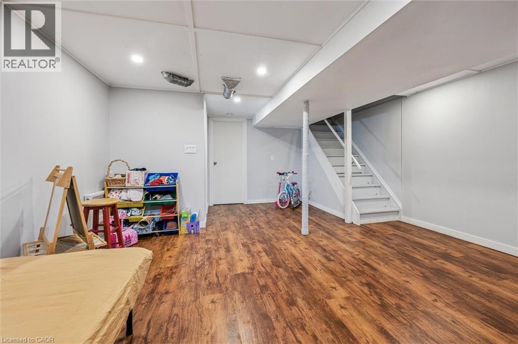 210 GLAMIS Road Unit# 9 thumbnail 32