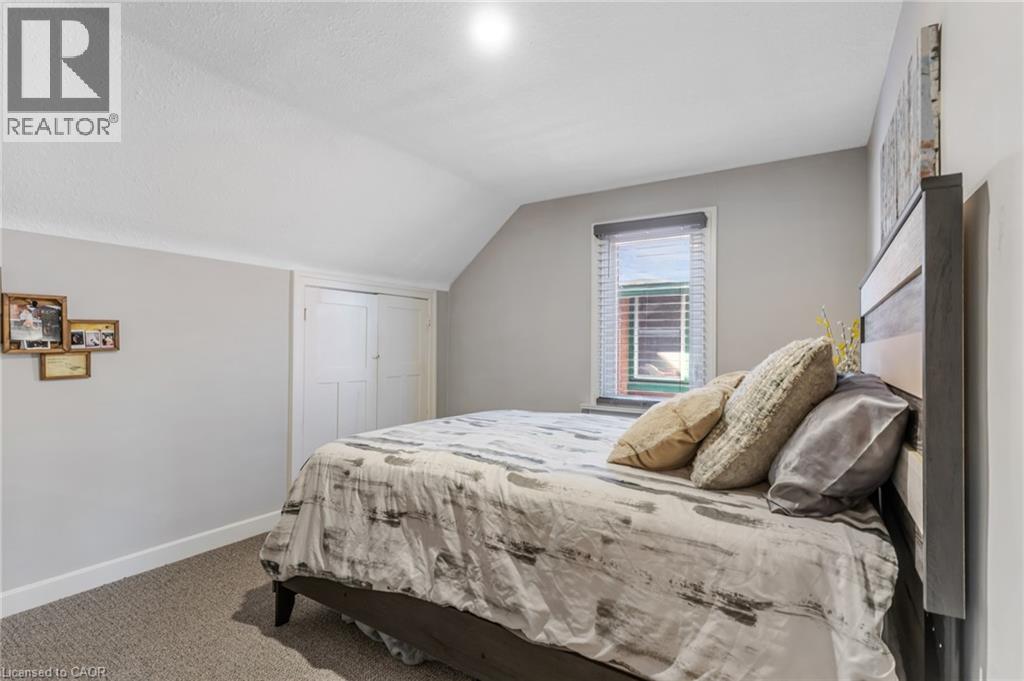 129 AHRENS Street W thumbnail 21