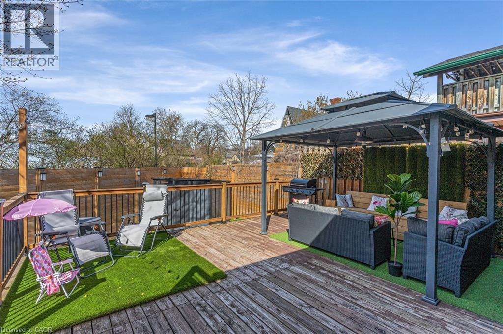 129 AHRENS Street W thumbnail 5