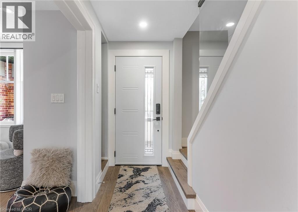 129 AHRENS Street W thumbnail 10