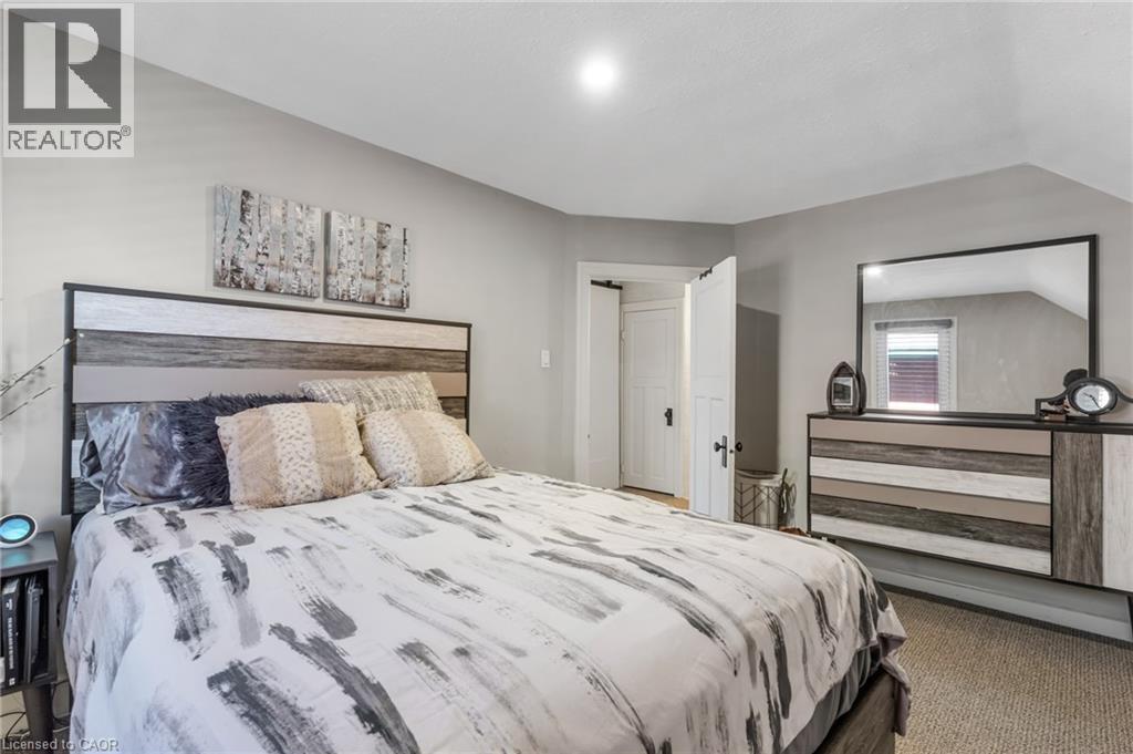 129 AHRENS Street W thumbnail 22