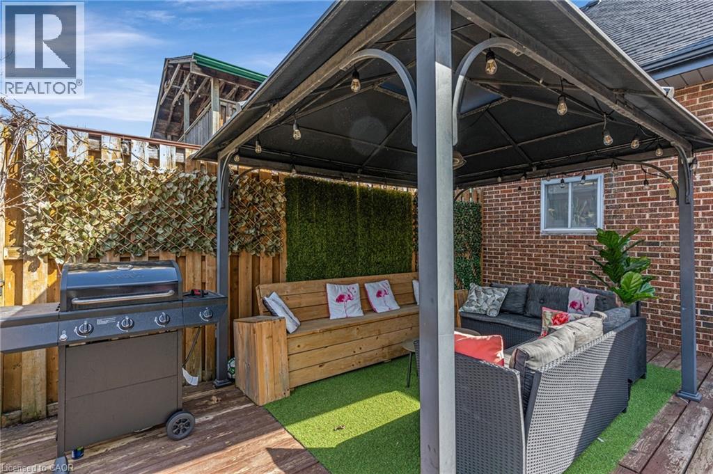 129 AHRENS Street W thumbnail 7