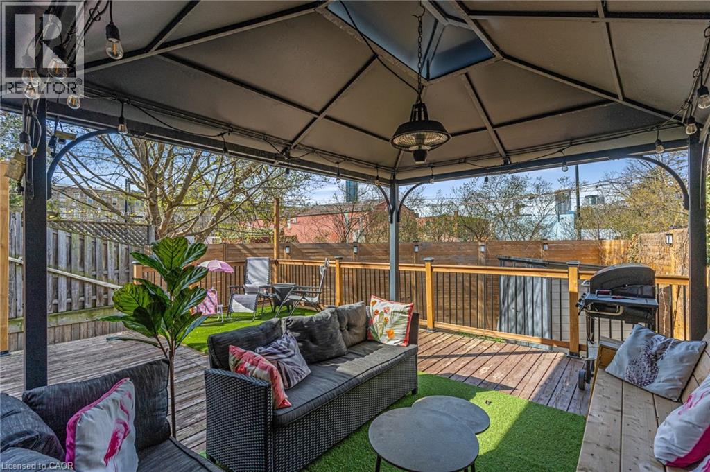 129 AHRENS Street W thumbnail 8