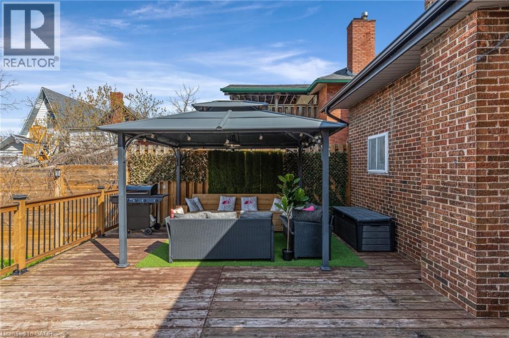 129 AHRENS Street W thumbnail 6