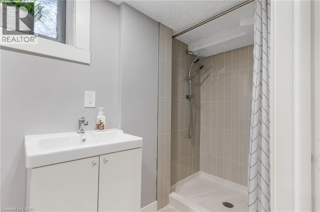 129 AHRENS Street W thumbnail 35