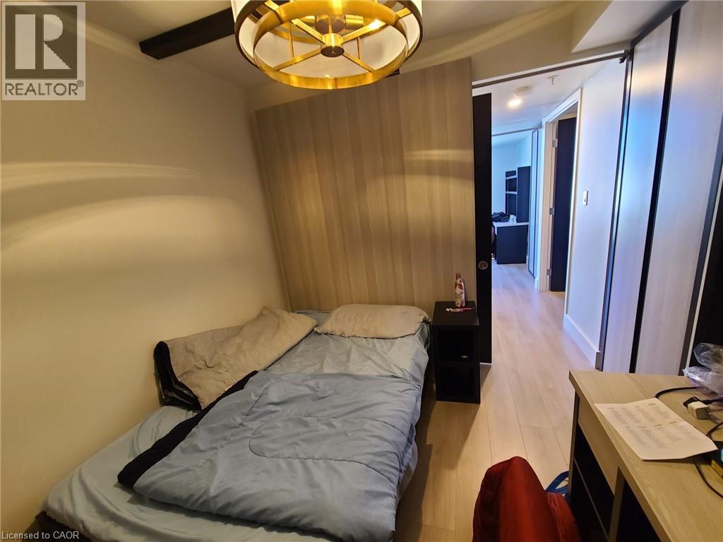 145 COLUMBIA Street W Unit# 725 thumbnail 4