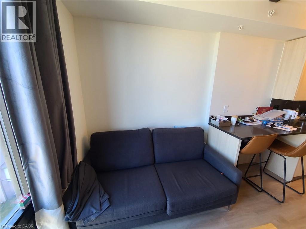 145 COLUMBIA Street W Unit# 725 thumbnail 11