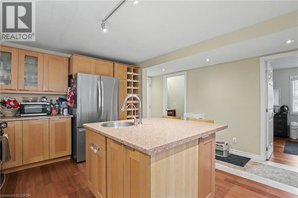 241 GUELPH Avenue thumbnail 11