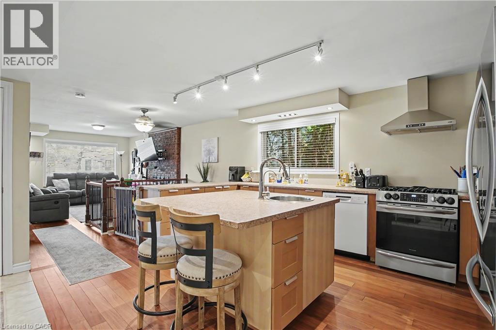 241 GUELPH Avenue thumbnail 12