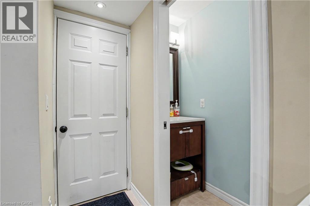 241 GUELPH Avenue thumbnail 13