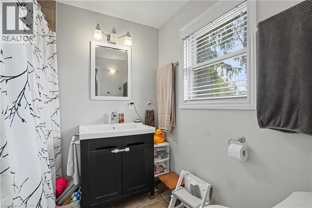 241 GUELPH Avenue thumbnail 16