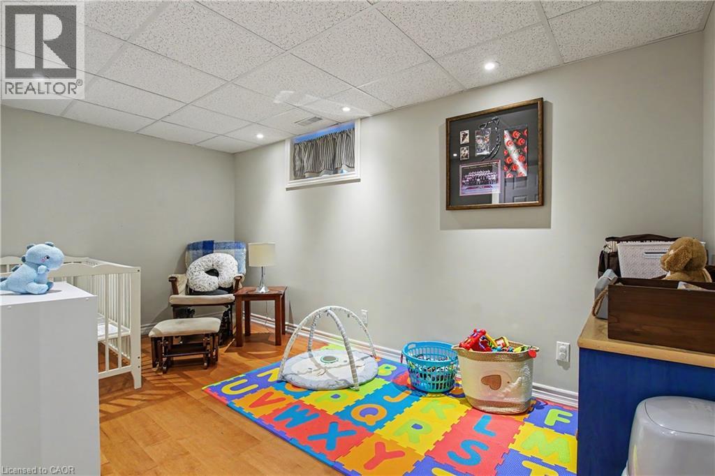 241 GUELPH Avenue thumbnail 19