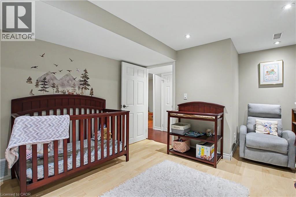 241 GUELPH Avenue thumbnail 22