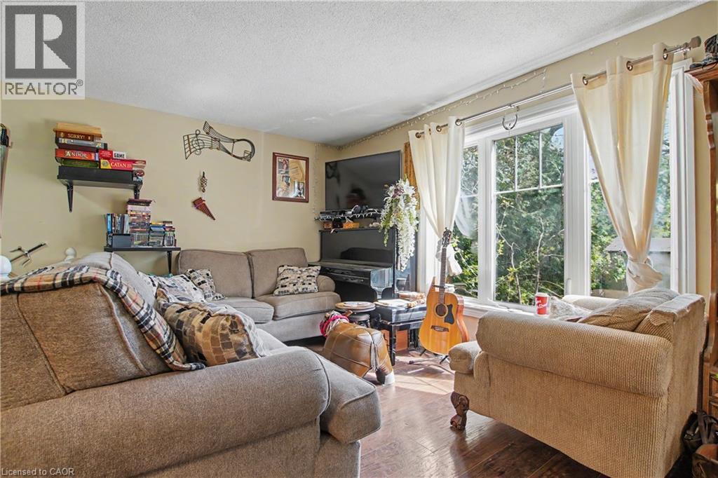 241 GUELPH Avenue thumbnail 26