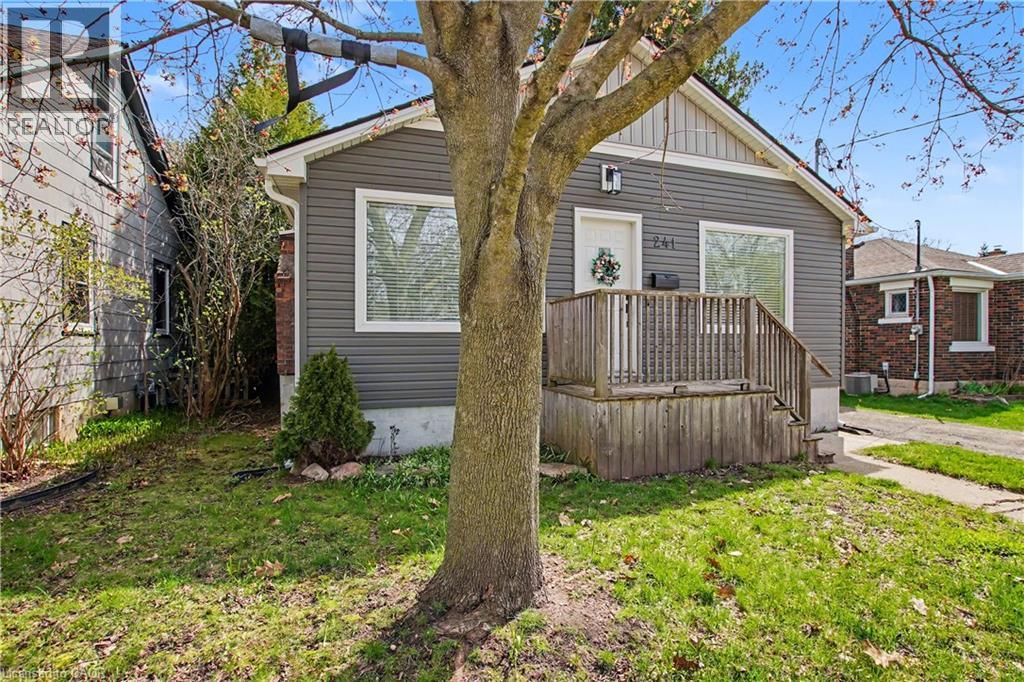 241 GUELPH Avenue thumbnail 3