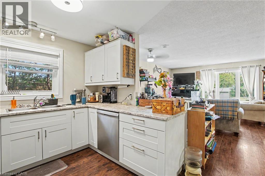 241 GUELPH Avenue thumbnail 31