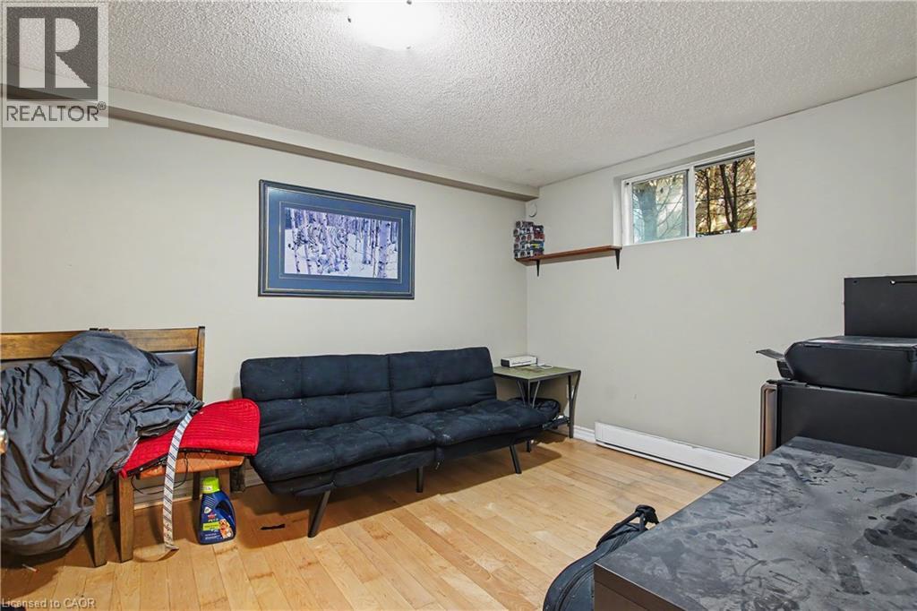 241 GUELPH Avenue thumbnail 32