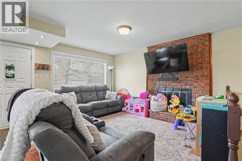 241 GUELPH Avenue thumbnail 8