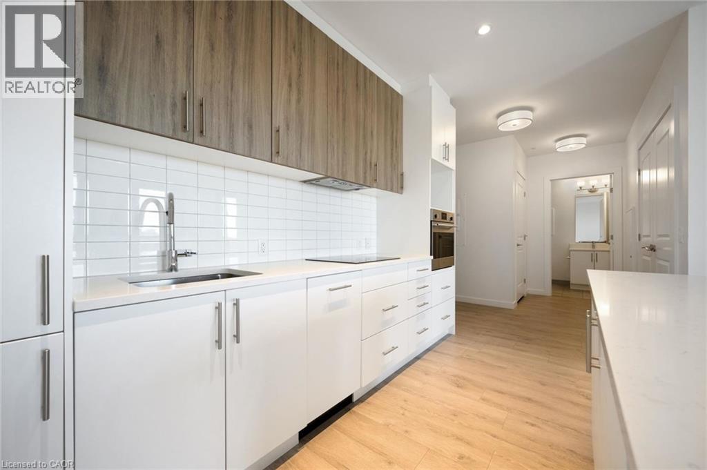 181 KING Street S Unit# 1607 thumbnail 4