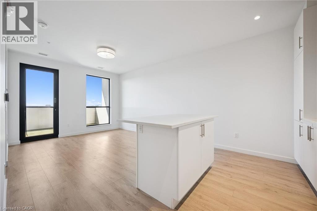 181 KING Street S Unit# 1607 thumbnail 13