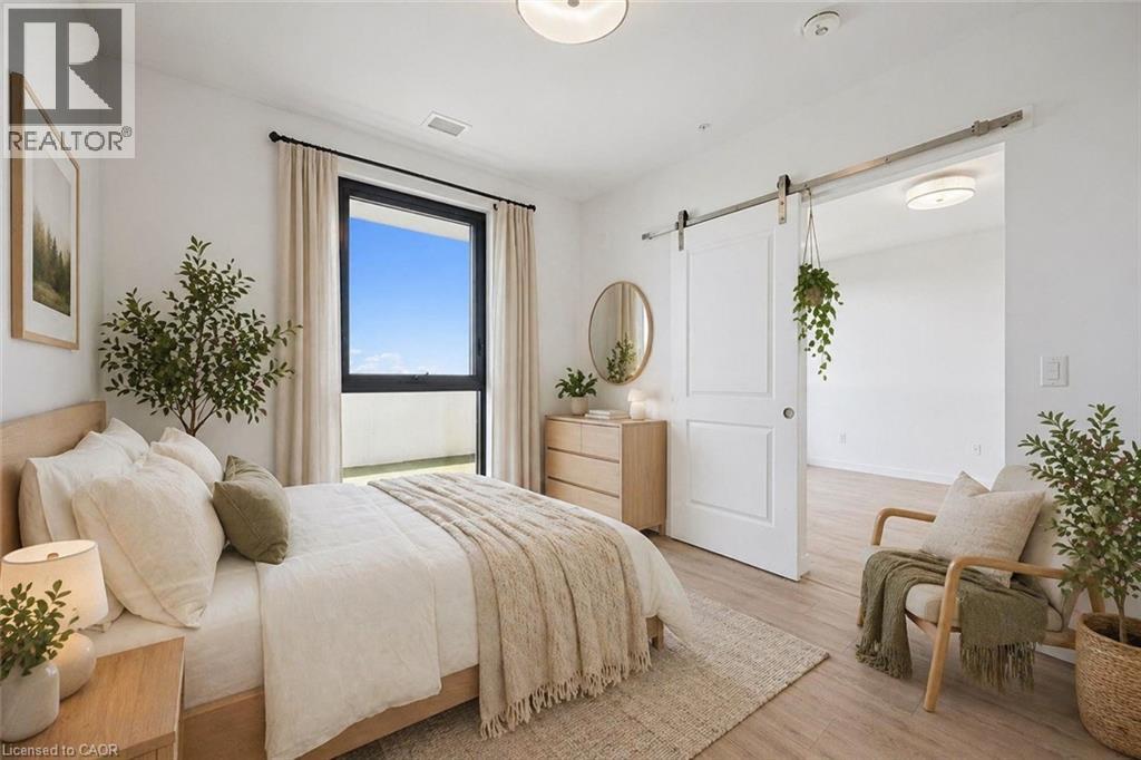 181 KING Street S Unit# 1607 thumbnail 7