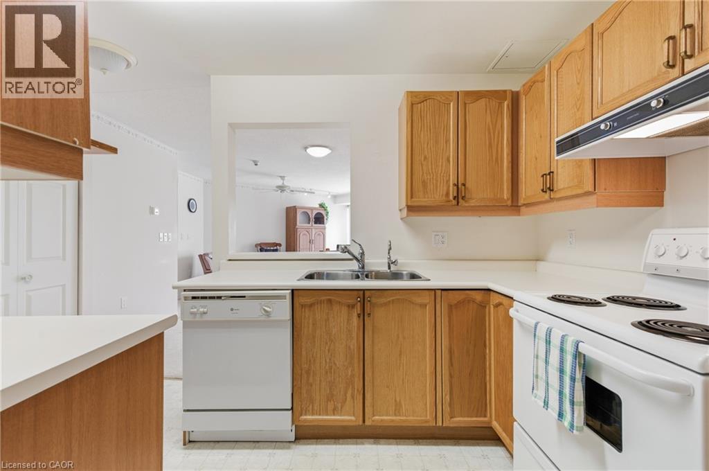 20 ST GEORGE Street Unit# 407 thumbnail 13