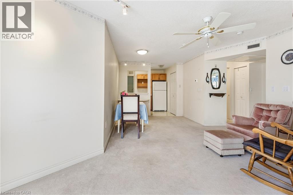 20 ST GEORGE Street Unit# 407 thumbnail 9