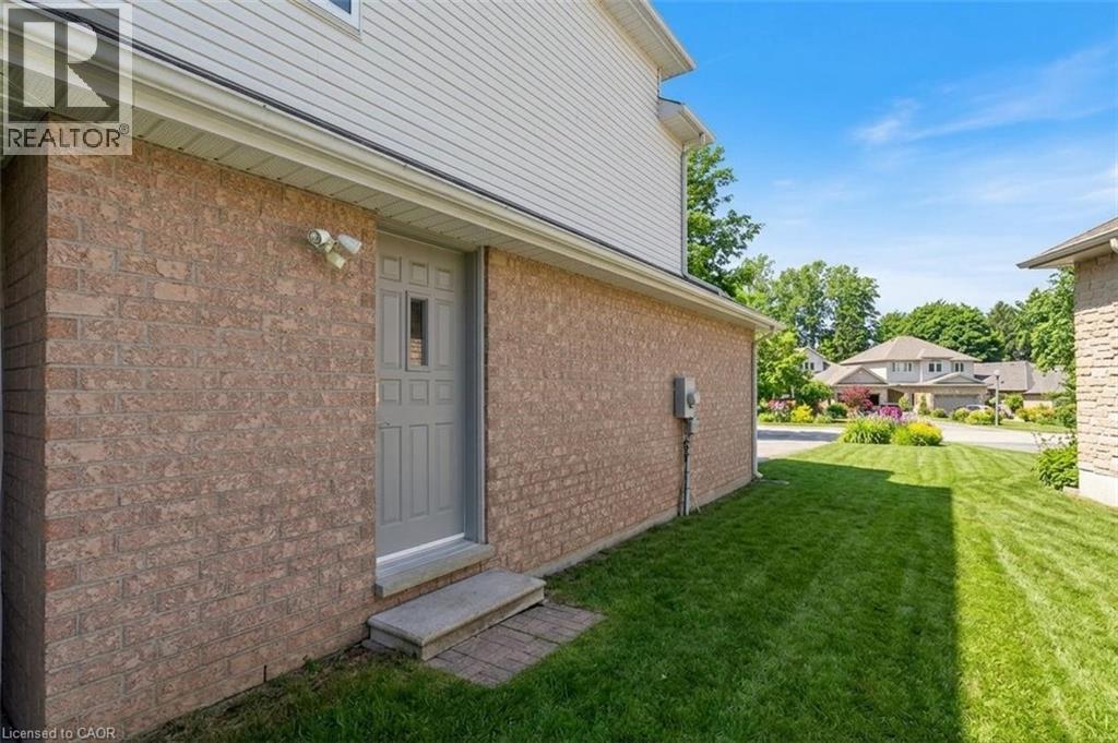 47 HUNTINGTON Place thumbnail 2