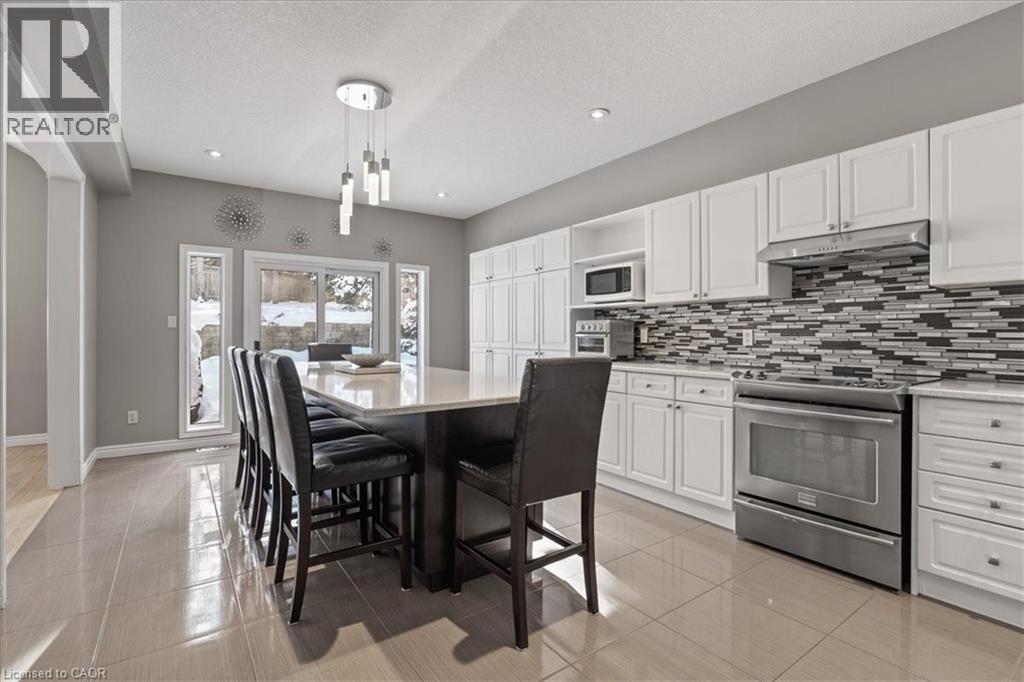 47 HUNTINGTON Place thumbnail 5