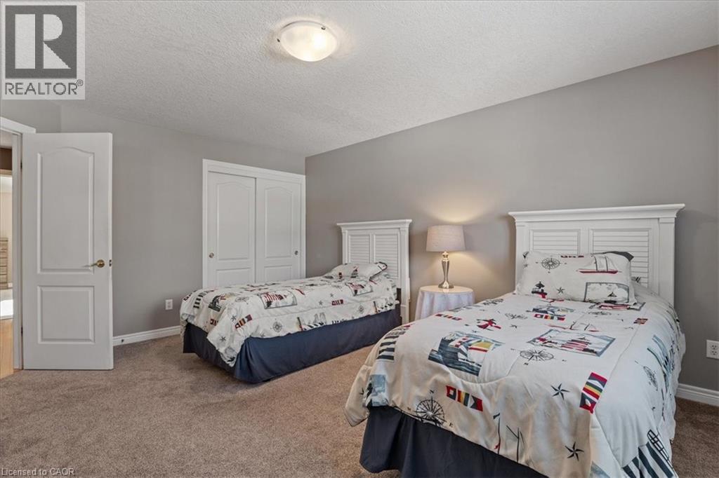 47 HUNTINGTON Place thumbnail 13