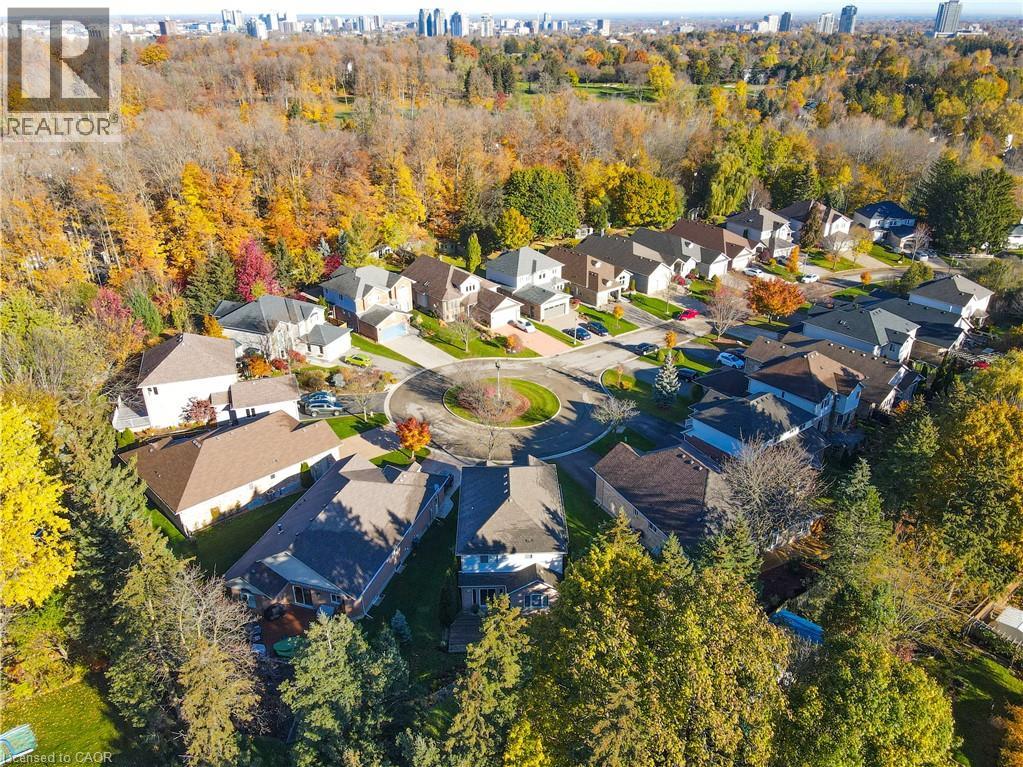 47 HUNTINGTON Place thumbnail 30