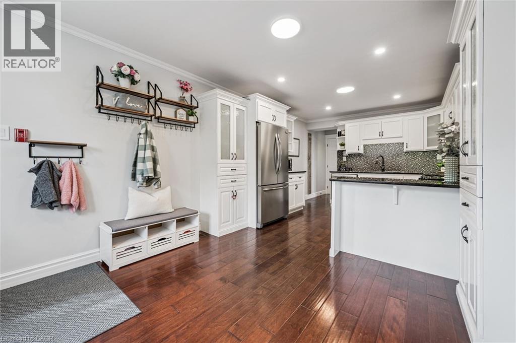 16 HAMPTON Street thumbnail 14