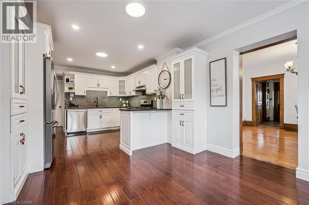 16 HAMPTON Street thumbnail 15