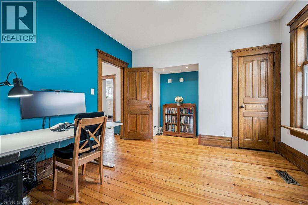 16 HAMPTON Street thumbnail 11