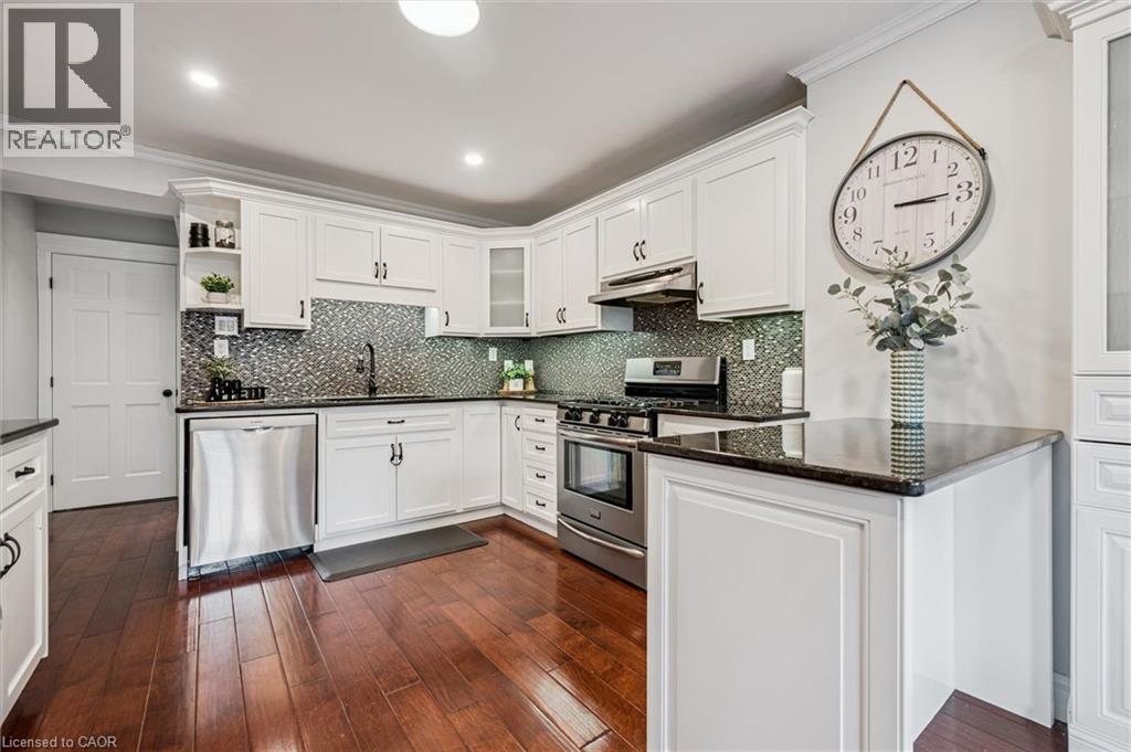 16 HAMPTON Street thumbnail 16