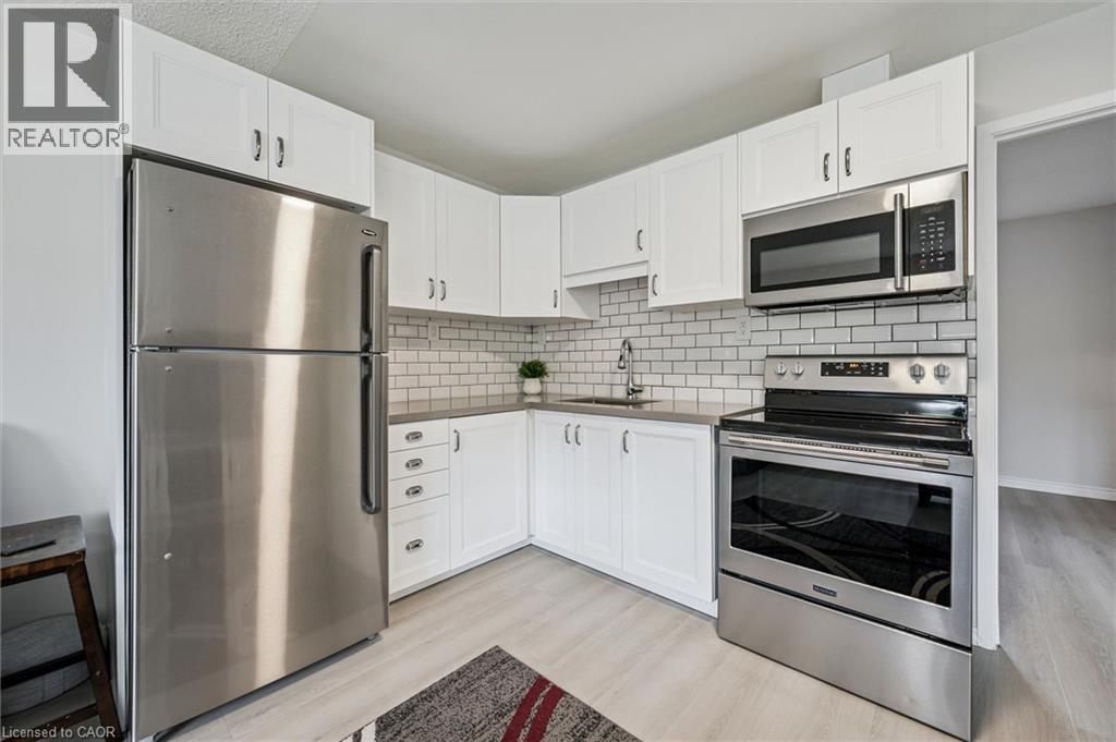 16 HAMPTON Street thumbnail 31