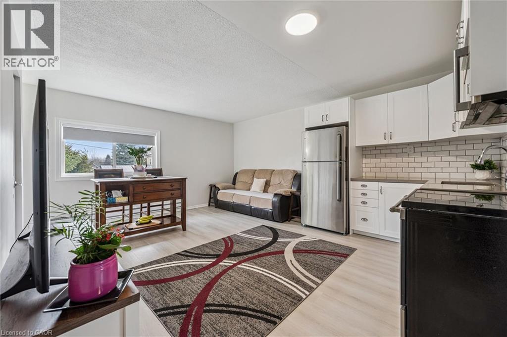 16 HAMPTON Street thumbnail 30