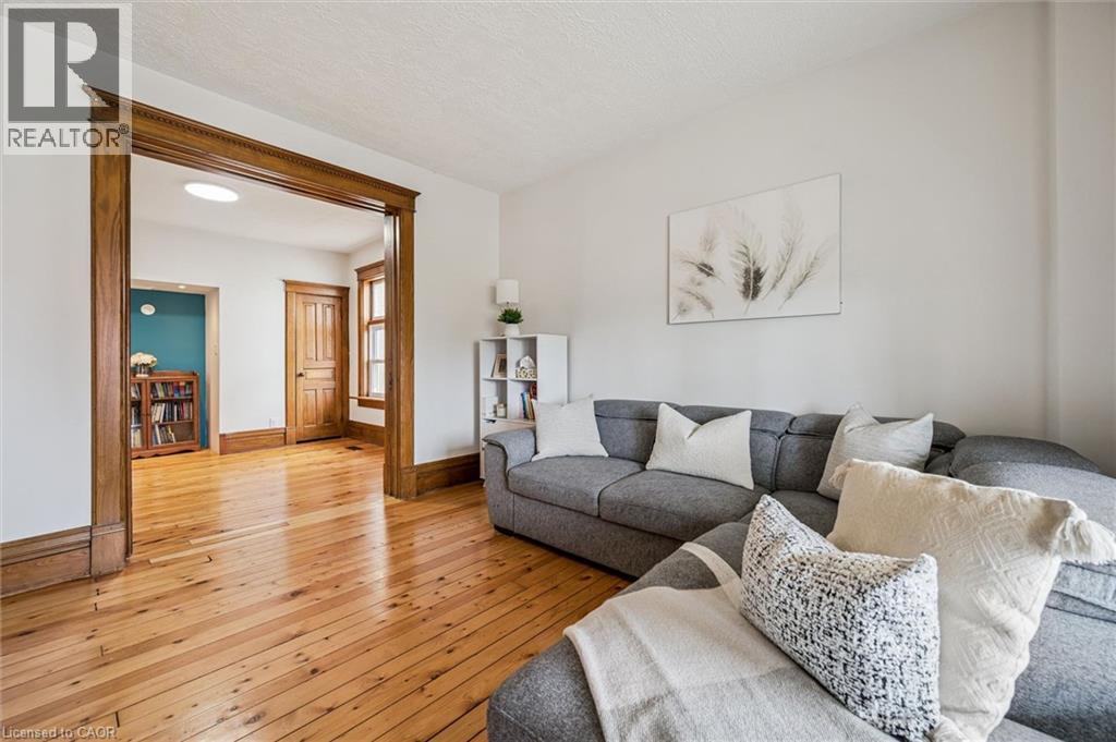 16 HAMPTON Street thumbnail 9