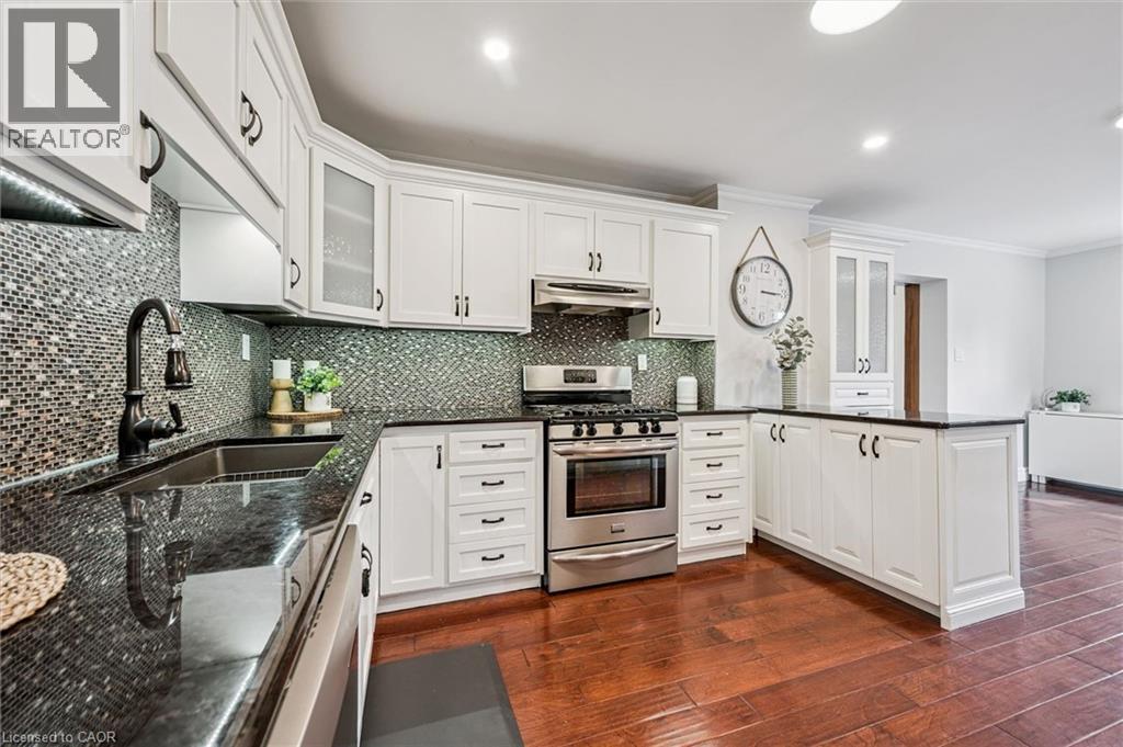 16 HAMPTON Street thumbnail 17