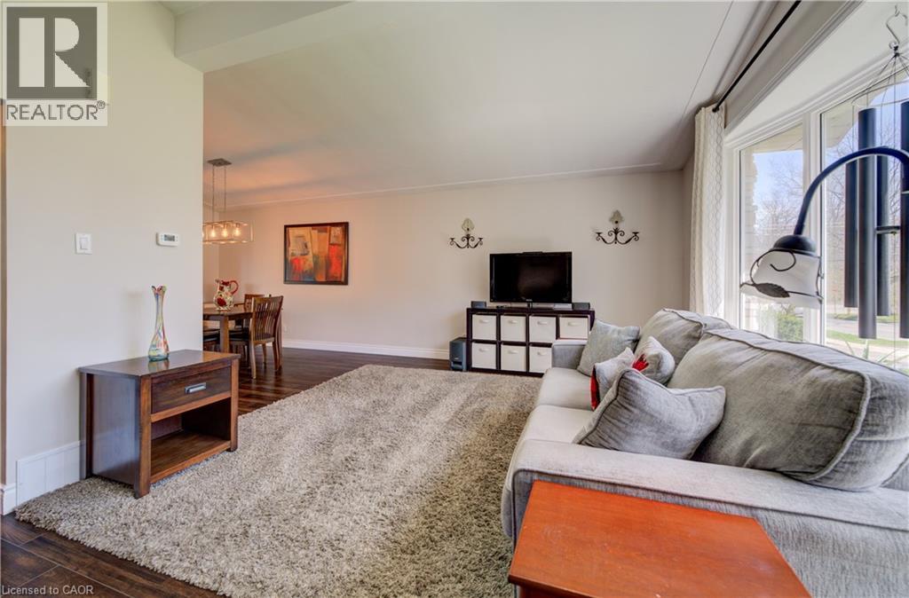 172 RENNIE Drive thumbnail 11