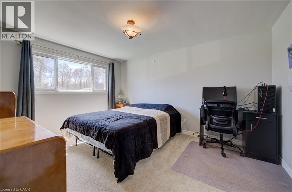 172 RENNIE Drive thumbnail 26