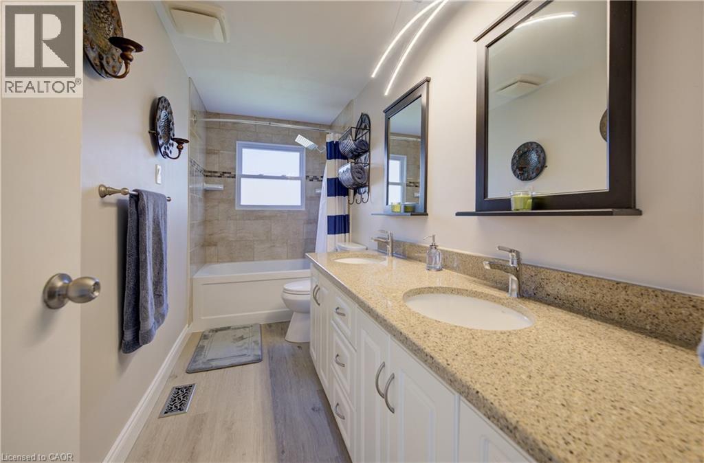 172 RENNIE Drive thumbnail 28